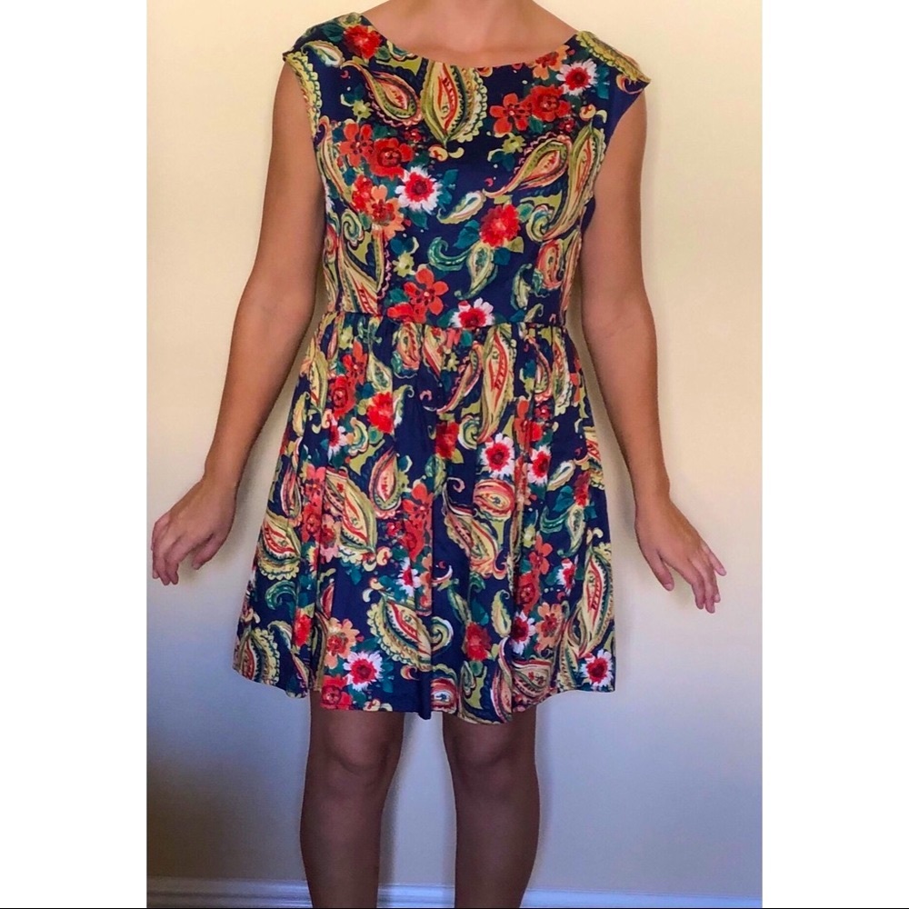 FOREVER 21 paisley print dress